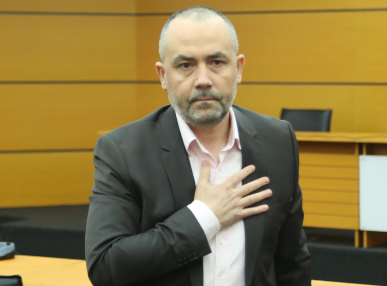 Aurel Celibashi pas vendimit të KPK. Foto: LSA. 