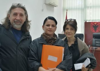 Pas thuajse katër vjetësh, gjykata pushon akuzat për shpifje ndaj gazetares Juli Ristani