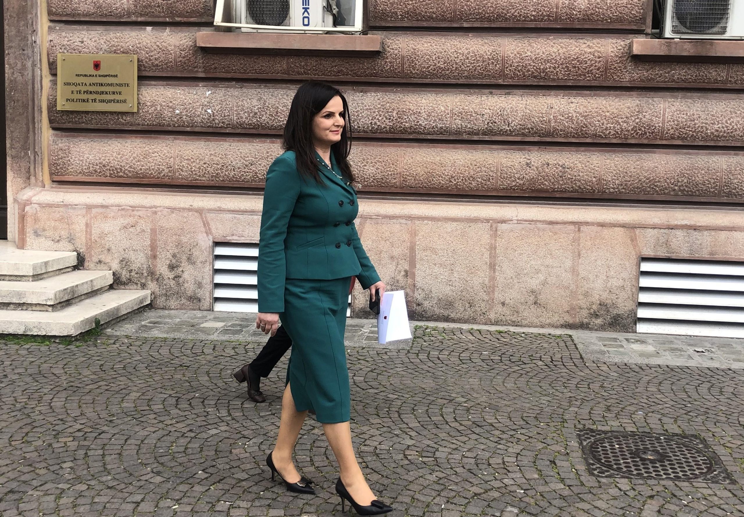 Antoneta Sevdari pas seancës në Kolegjin e Posaçëm të Apelimit. Foto: Vladimir Karaj. 