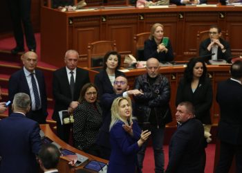 Miratohet në një proces të kontestuar afati i ri për investimet strategjike