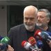 Kryeministri cënon fizikisht gazetaren Ambrozia Meta