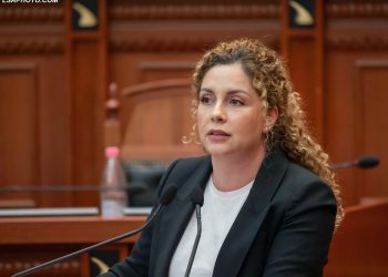 Opozita dërgon përsëri në Kushtetuese çështjen Xhaçka