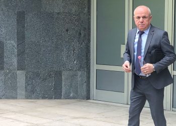 Problemet me pasurinë vënë në pozitë të vështirë prokurorin Petref Asllani