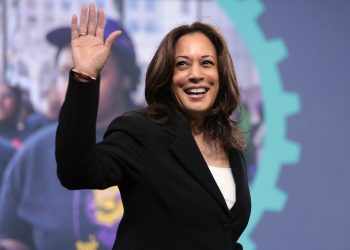 A do të fitojnë demokratët pas tërheqjes së Biden?