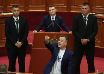 100 pyetje për Altin Dumanin në Kuvend