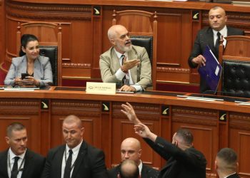 Kuvendi voton mes tensionit ministrat e rinj të Ramës