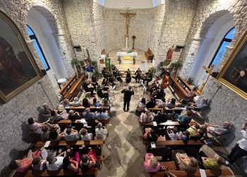 Katedralja ‘Shën Luçia’ në Durrës hap dyert për muzikën e Dhomës