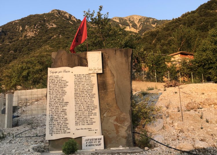 ‘Vijnë, marrin e ikin’: Por fshatrat e lumit të Vlorës japin vota të sigurta për socialistët
