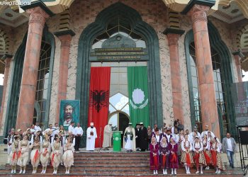 Ideja e Ramës për një “shtet bektashi” kritikohet si ‘narciziste dhe e rrezikshme’