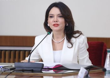 Kryetarja e Kuvendit refuzon opinionin e Venecias për mandatin e Olta Xhaçkës