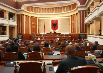 Kryeministri Rama nën kritika për ndalimin e TikTok në vitin zgjedhor