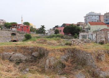 Banorët kundërshtojnë vlerën e kompensimit për projektin TID të Parkut Arkeologjik në Durrës 