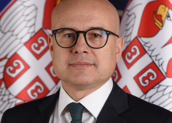 Jep dorëheqjen kryeministri i Serbisë Millosh Vuçeviç