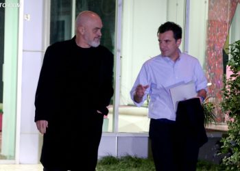 Edi Rama: SPAK ka dalë nga shinat, Veliaj nuk do të shkarkohet
