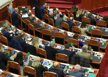 Peng pazaresh, shtyhet përsëri zgjedhja e Avokatit të Popullit