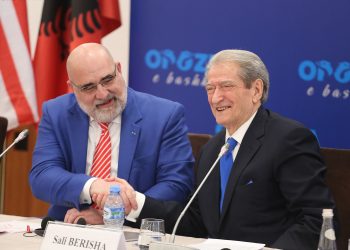 “Shqipëria Madhështore”: A do të mbledhë vota trumpizmi në Tiranë?