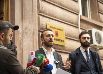 Vendimi për mbylljen e TikTok në Shqipëri sfidohet në Gjykatë Kushtetuese