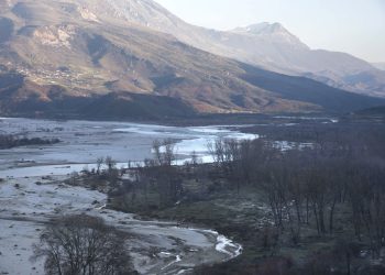 Mjedisorët ngrenë kambana alarmi për integritetin e Parkut Kombëtar të Vjosës