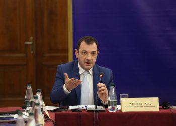 Digjitalizimi i administratës publike sjell shqetësime mbi privatësinë 