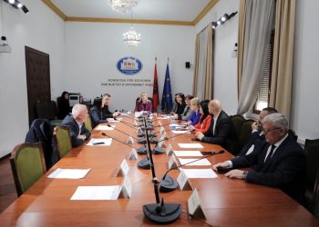 Organizatat e mediave të shqetësuara për politizimin e Këshillit të ri Drejtues të RTSH