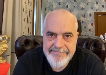 Me afrimin e zgjedhjeve, politikanët shqiptarë perfeksionojnë aftësitë e tyre në rrjetet sociale