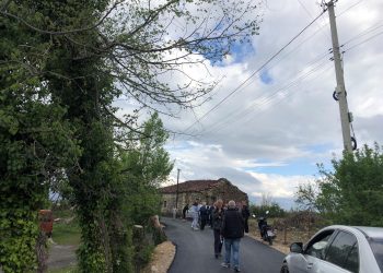 Fushatë me asfalt për votat e fshatrave të Matit