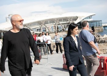 Në Durrës, investimet për turizmin nxisin akuza për përfitime elektorale