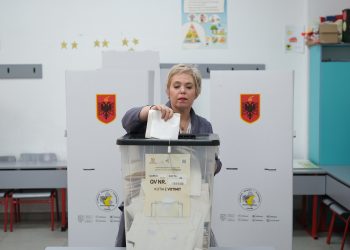 Zgjedhjet parlamentare të 11 majit në foto