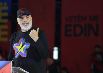 Profilet në Facebook nga Vietnami përmbytin intervistën e Ramës në Opinion