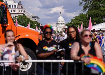 Ngjyrat e krenarisë LGBT në Uashington