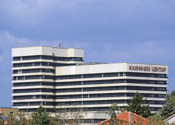 Kur vjen puna te shëndetësia, disa në Kosovë ende i besojnë Serbisë