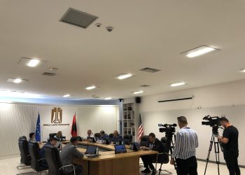 Përzgjedhja e mentorëve në Shkollën e Magjistraturës shkakton debat në KLP