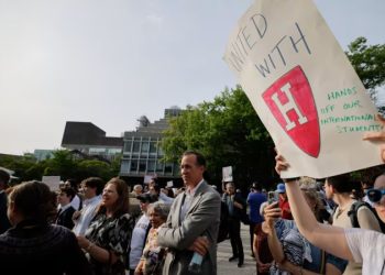 Kostoja e lartë e “ikjes së trurit” që po shkakton Trump