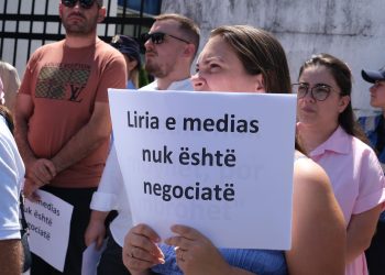 Grupet për lirinë e medias kërkojnë zbatimin e vendimit të gjykatës për Focus Media Group