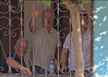 Rinisja e punimeve për HEC-in “Doma” sjell përplasje, policia shoqëron 4 banorë