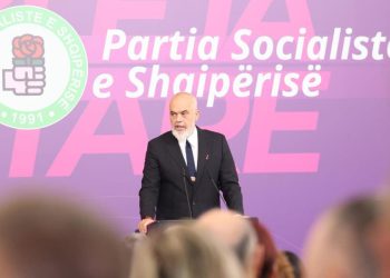 Rama shpall “pushtet përgjithmonë” dhe cilëson “përrallë” rotacionin në demokraci