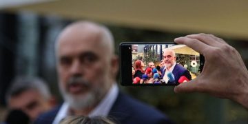 Sensacioni mediatik Diella, një inovacion i rrezikshëm