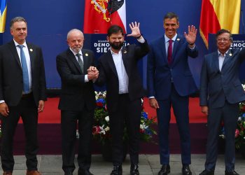 Krijimi ose shkatërrimi i demokracisë