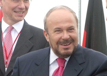 Ndahet nga jeta Fatos Nano, kryeministri i dorëheqjeve të rralla politike