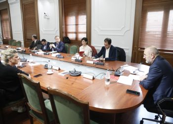 Mazhoranca rrëzon kërkesën e PD për shkarkimin e Presidentit
