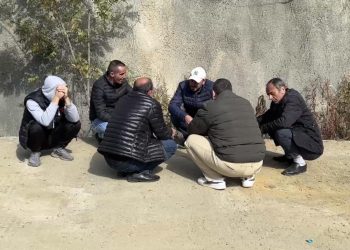 Minatorët e Spaçit akuzojnë policinë për dhunë, ndërsa procedohen