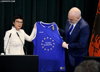 Hapja e kapitujve me BE, një proces më i mirë në letër se sa në praktikë