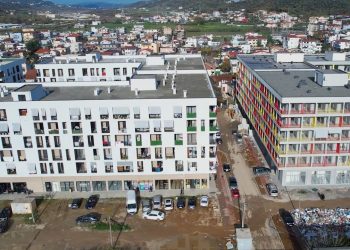 Dritëhijet e Rindërtimit: Banorët ende në pritje të shtëpive