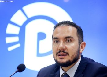 Lëvizja për ndryshim e Salianjit trazon ujërat brenda Partisë Demokratike