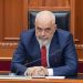 Nga meritokracia te mediokriteti: Pse Shqipëria promovon të paaftët