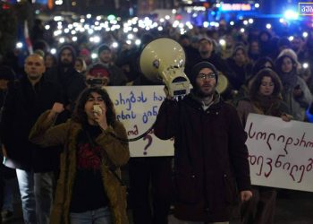 Nga Gjeorgjia në Serbi, mbikëqyrja po përdoret si armë kundër mospajtimit