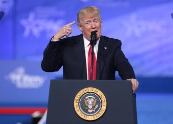 Trump ose vetëshkatërrimi i një superfuqie