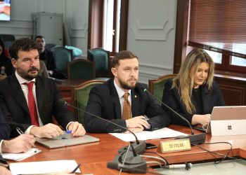 ‘Precedent i rrezikshëm’: Drafti për tenderat e AKSHI pritet me kritika në Kuvend