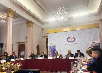 dialogu parlamentar mbi politikat kunder racizmit dhe gjuhes se urrejtes ne shqiperi. foto nensi bogdani