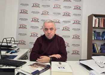 Zëri i Amerikës u bë një “dritare drejt botës” në Shqipërinë e izoluar komuniste